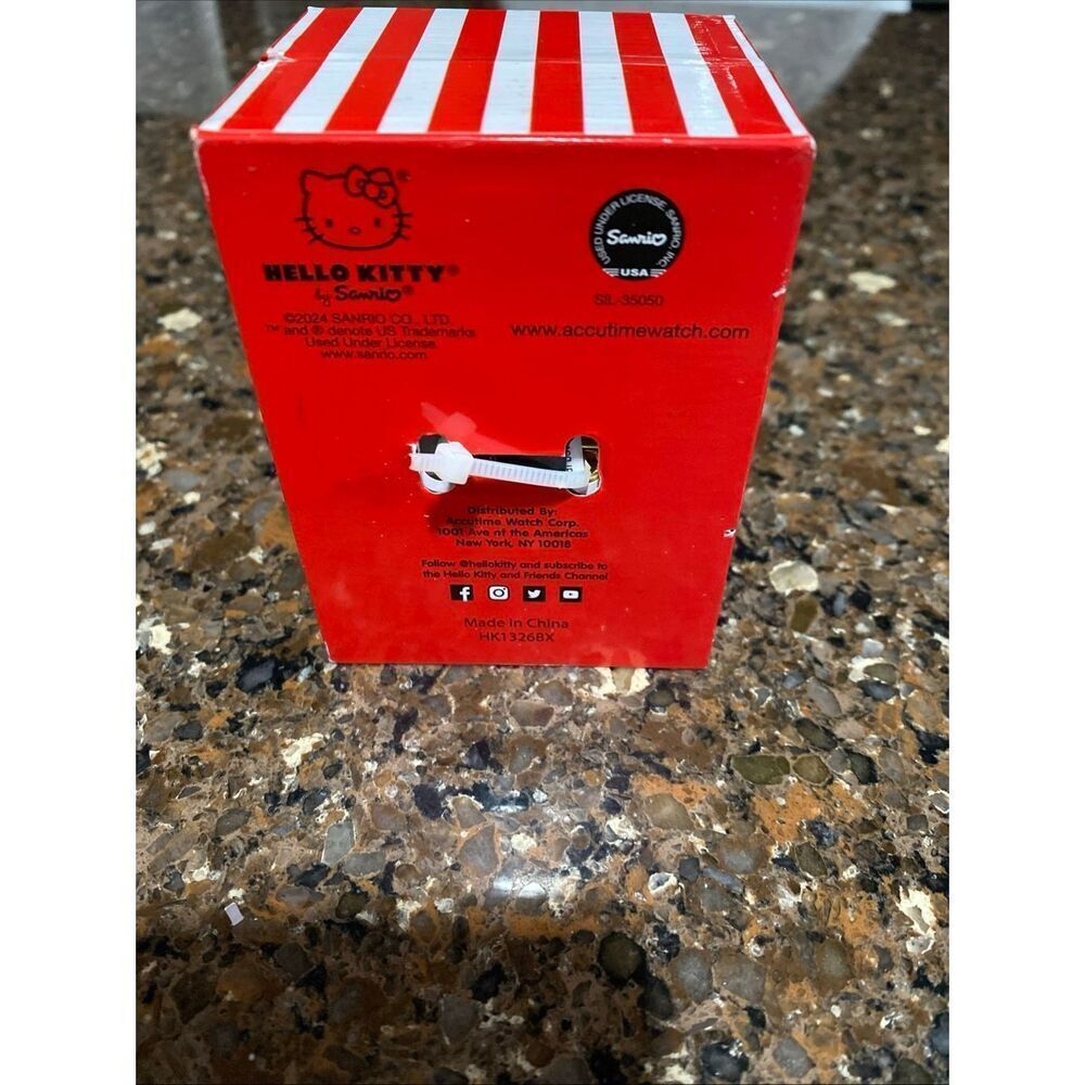 Hello Kitty by Sanrio Limited Edition Metal Golden Watch Bracelet New - Picture 7 of 7